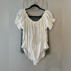 White bohemian style body suit. XL